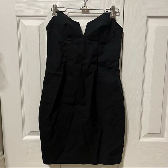 Tobi dress medium M black strapless v front little black dress EUC - Picture 1 of 8